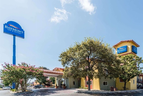 Baymont by Wyndham San Antonio Near South Texas Medical Ctr image 1